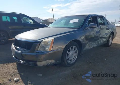 2010 Cadillac Dts Standard z USA, uszkodzony, nr VIN 1G6KA5EY6AU118178